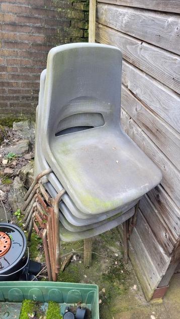 Stapelbare stoelen set van 6- Direct op te halen!! -