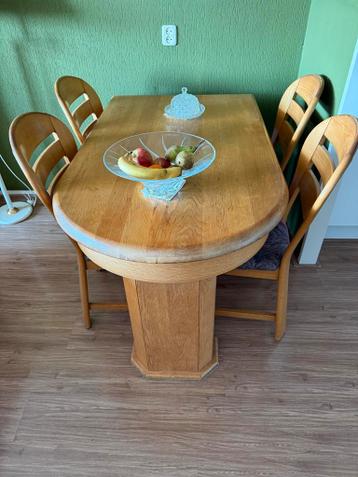 Houten eettafel met verlengstuk (voor wo 25-03 ophalen)