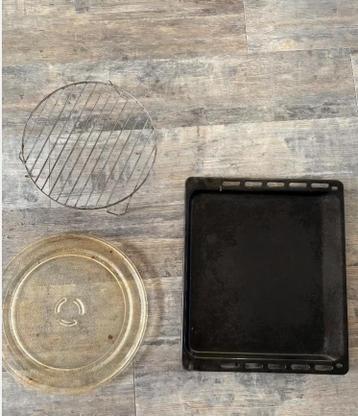 GRATIS: magnetronrek, glazen plaat en metalen dienblad