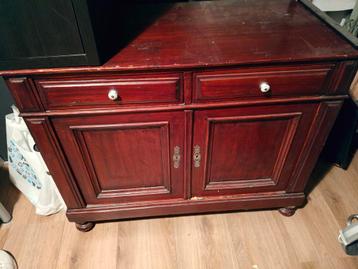 Antiek kastje gratis af te halen