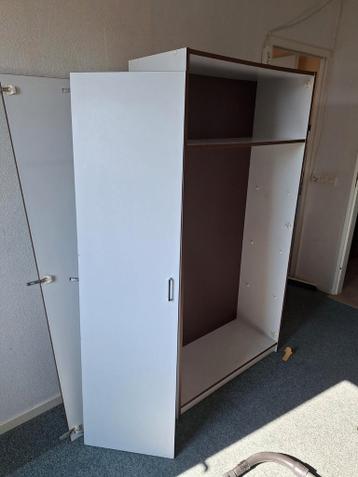 Prima legkast met 2 deuren gratis