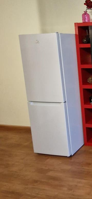 Koelkast met vriezer