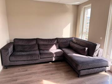 Verkocht!! Grote suède bank 332x232x71