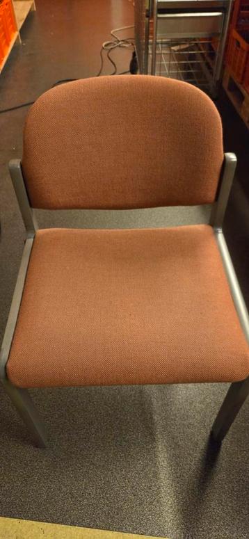 Gratis luxe stoelen in Epe wegens opheffing (ca. 30 stuks)