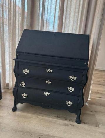 GRATIS! Uiterlijk 31 maart - vintage buikkast zwart