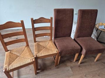 4 stoelen.