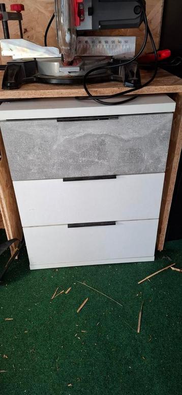 Ladekast met 3 laden