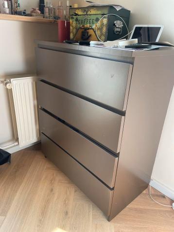 Moderne ladekast met 4 laden - bruin