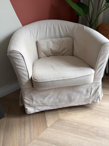 Gratis: Witte/crème stoel met vervangbare hoes IKEA