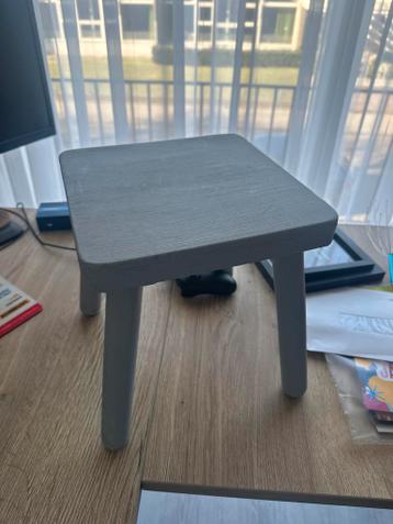 2 gratis krukjes - blauw houten krukje