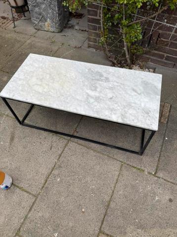 Gratis af te halen marmeren salontafel