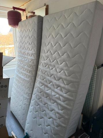 Matrassen 2x eenpersoons 80x200
