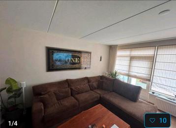 Gratis bank. Gaat anders maandag naar de stoet