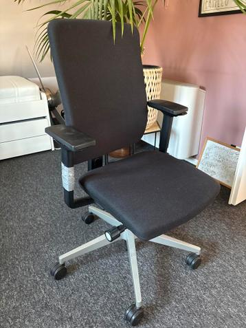 Steelcase Sarb professionele zwarte bureaustoel