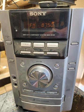 Gratis Sony radio met CD-wisselaar (geen speakers)
