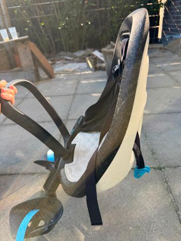 GRATIS 1x Thule Yepp Nexxt Mini voorzitje - wit