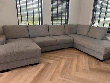 Comfortabele grijze hoekbank