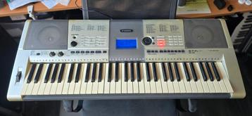 Yamaha PSR-E403 keyboard