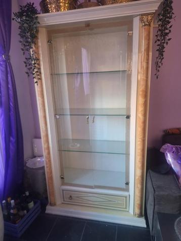 Gratis Vitrinekast en TV-meubel op te halen Adam Z-O