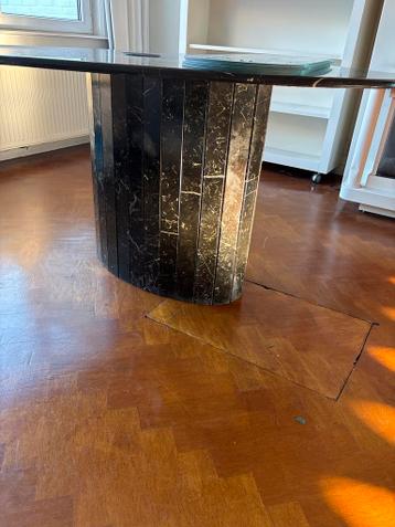 Gratis marmeren tafelpoot