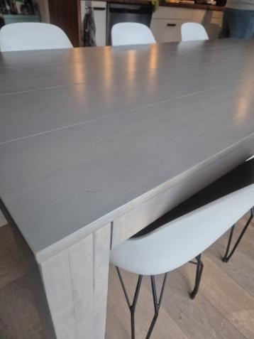 Eettafel gratis af te halen