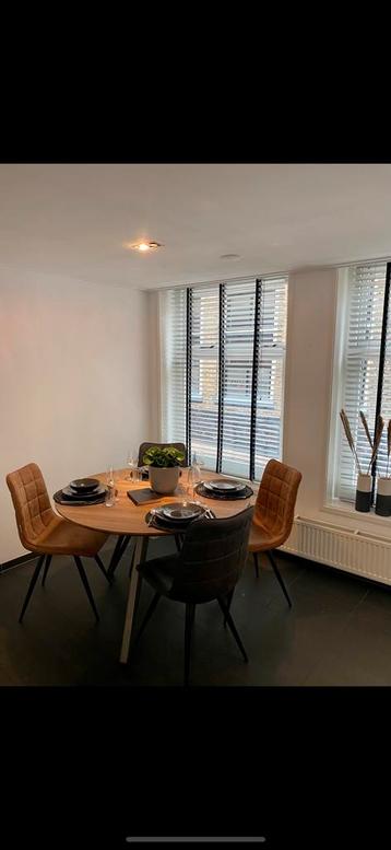 Ronde eettafel 3 poot - snel ophalen!