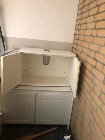 2 Witte kasten gratis