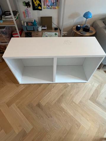 Besta kast 120x 42 x 64 met vier deuren (gratis af te halen)
