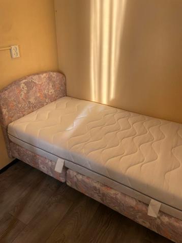 Bedframe Morres Meubel met verstelbare lattenbodem