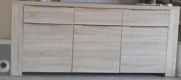 Gratis af te halen: Dressoir (82.8x188.8x50.3cm)