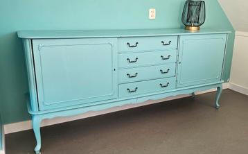 MOET WEG ivm verhuizing houten dressoir