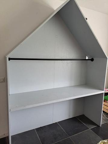 Gratis speelhuis / knutselplek zsm ophalen