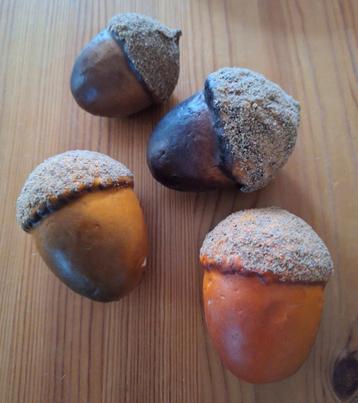 Decoratie Herfst: 4 Eikels