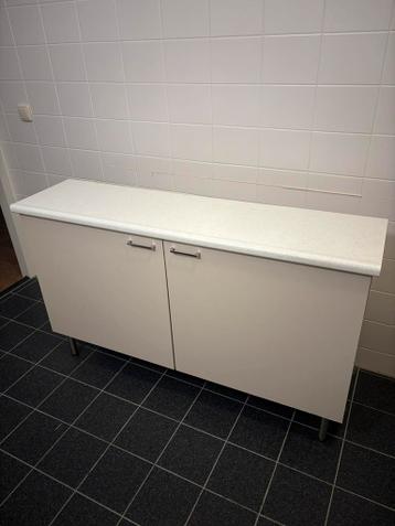 Opberg kast gratis op te halen!!!!!!