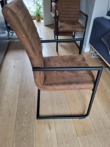 Set van 4 bruine industriële eetkamerstoelen met armleuning