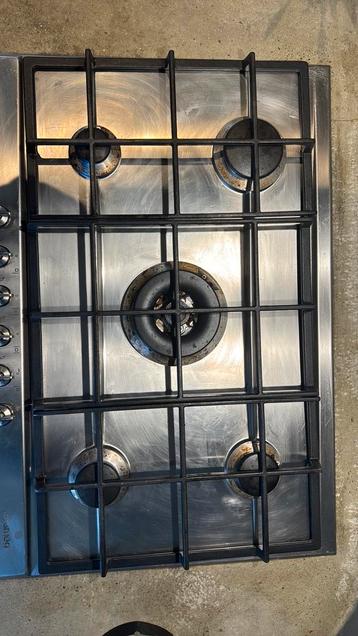 V.a. 26/3 Smeg gaskookplaat 70 cm (nis vanaf 51) werkt goed