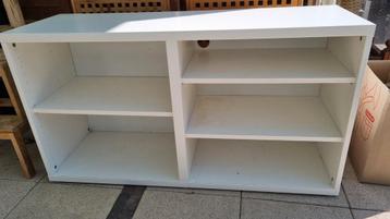 Gratis: kastje (tv) Ikea