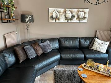 Zwarte leren hoekbank