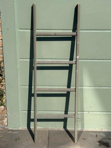 Gratis Grijze decoratieve ladder voor binnen