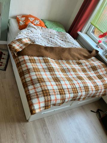Gratis bed en matras! Twijfelaar 200 x 140