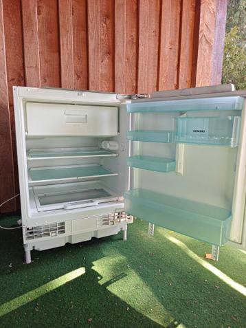 Siemens Inbouwkoelkast met vriesvak (82cm onderbouw) - Werkt