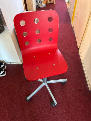 Gratis af te halen Ikea bureaustoeltje - gasveer zakt door