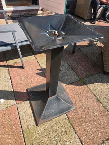Zware ijzeren tafelpoot (zonder blad)