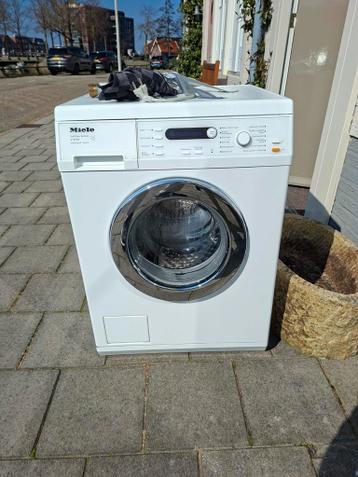 Miele wasmachine V 5739 - werkt goed, scharnier defect