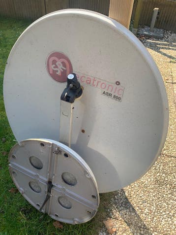 Schotelantenne voor camper