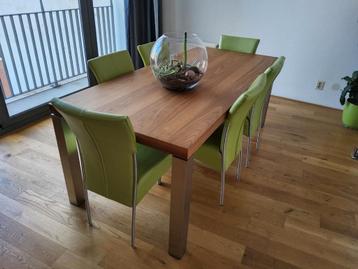 gratis af te halen eetkamertafel met 6 stoelen
