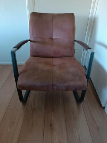 Gratis twee Henders & Hazel stoelen bruin leer