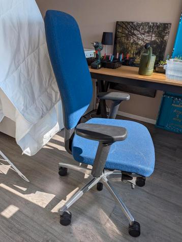 Gratis bureaustoel - werkt nog goed