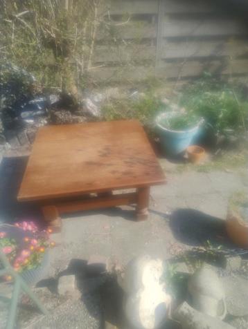 Donker eiken salontafel