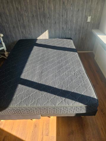 Tweepersoonsbed 1.40x2.00